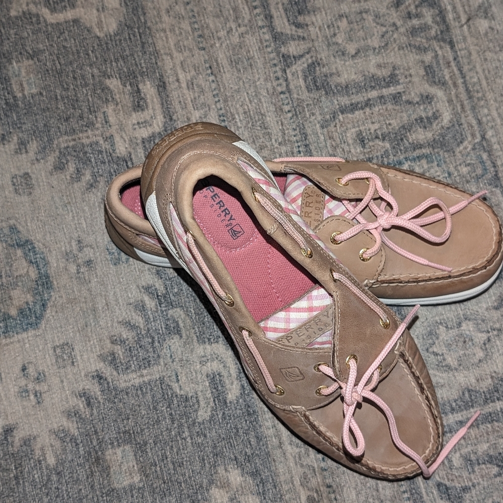 Sperry boat shoes